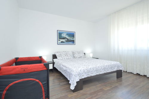 Foto 4 - Apartment mit 3 Schlafzimmern in Pula mit terrasse und blick aufs meer