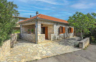 Foto 1 - Casa de 2 habitaciones en Sukošan con terraza y vistas al mar