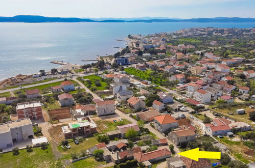 Foto 5 - Haus mit 2 Schlafzimmern in Sukošan mit terrasse und blick aufs meer