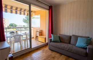 Foto 2 - Apartamento en Bormes-les-Mimosas con piscina y vistas al mar