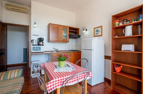 Photo 9 - 3 bedroom Apartment in Azzano d'Asti with swimming pool and garden