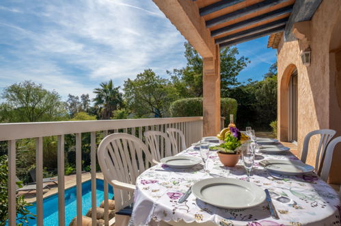 Photo 2 - Maison de 4 chambres à Sainte-Maxime avec piscine privée et vues à la mer