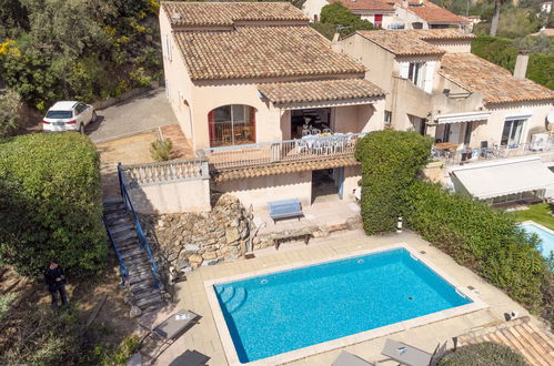 Foto 4 - Casa de 4 quartos em Sainte-Maxime com piscina privada e vistas do mar