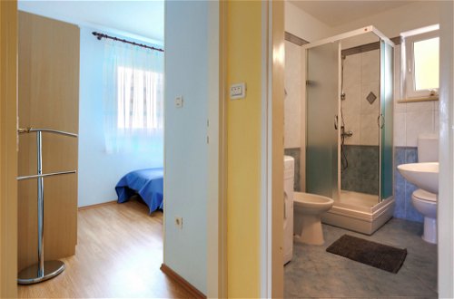 Foto 21 - Apartamento de 2 habitaciones en Labin con vistas al mar