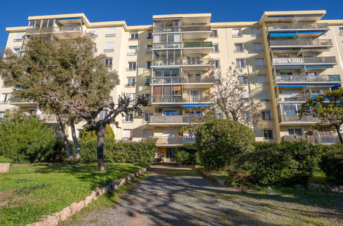 Foto 22 - Apartamento de 2 habitaciones en Fréjus con vistas al mar