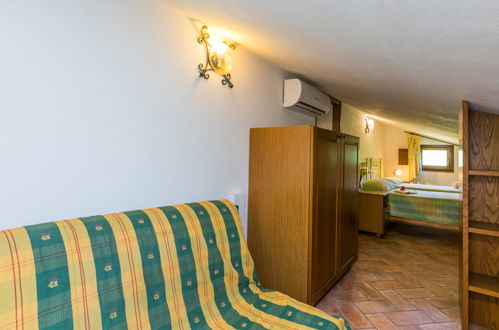 Foto 34 - Appartamento con 2 camere da letto a Capraia e Limite con piscina