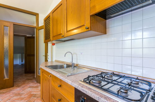 Foto 27 - Apartment mit 2 Schlafzimmern in Capraia e Limite mit schwimmbad