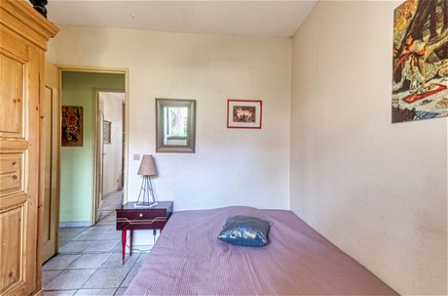 Foto 22 - Casa con 4 camere da letto a Fréjus con giardino e vista mare