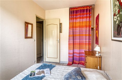 Foto 28 - Casa con 4 camere da letto a Fréjus con giardino e vista mare
