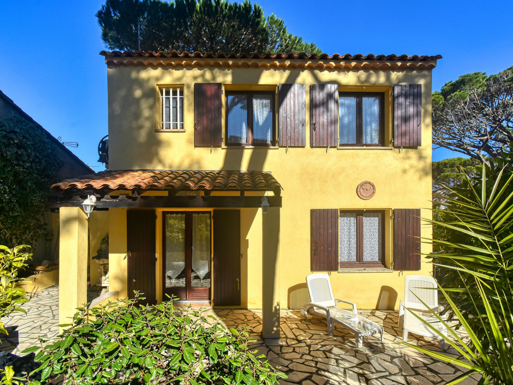 Photo 1 - Maison de 4 chambres à Fréjus avec jardin et terrasse