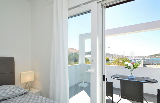 Casa de 4 quartos em Murter com jardim e terraço - Foto 14