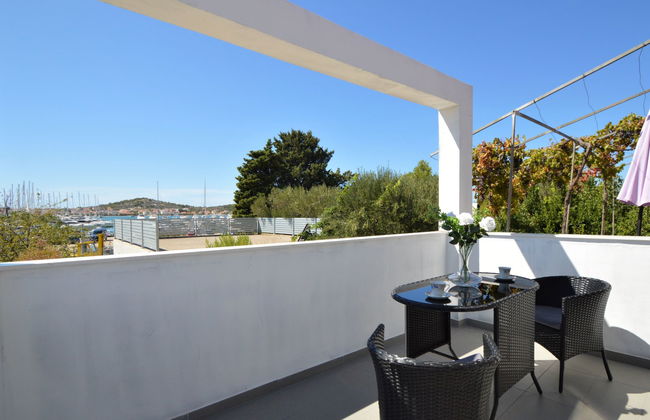 Casa de 4 quartos em Murter com jardim e terraço - Foto 15