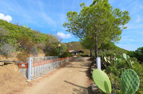 Photo 26 - 2 bedroom House in Capoliveri with garden and terrace