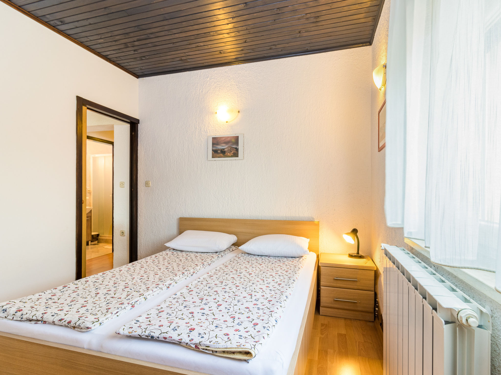 Foto 4 - Apartamento de 2 habitaciones en Poreč con piscina y vistas al mar