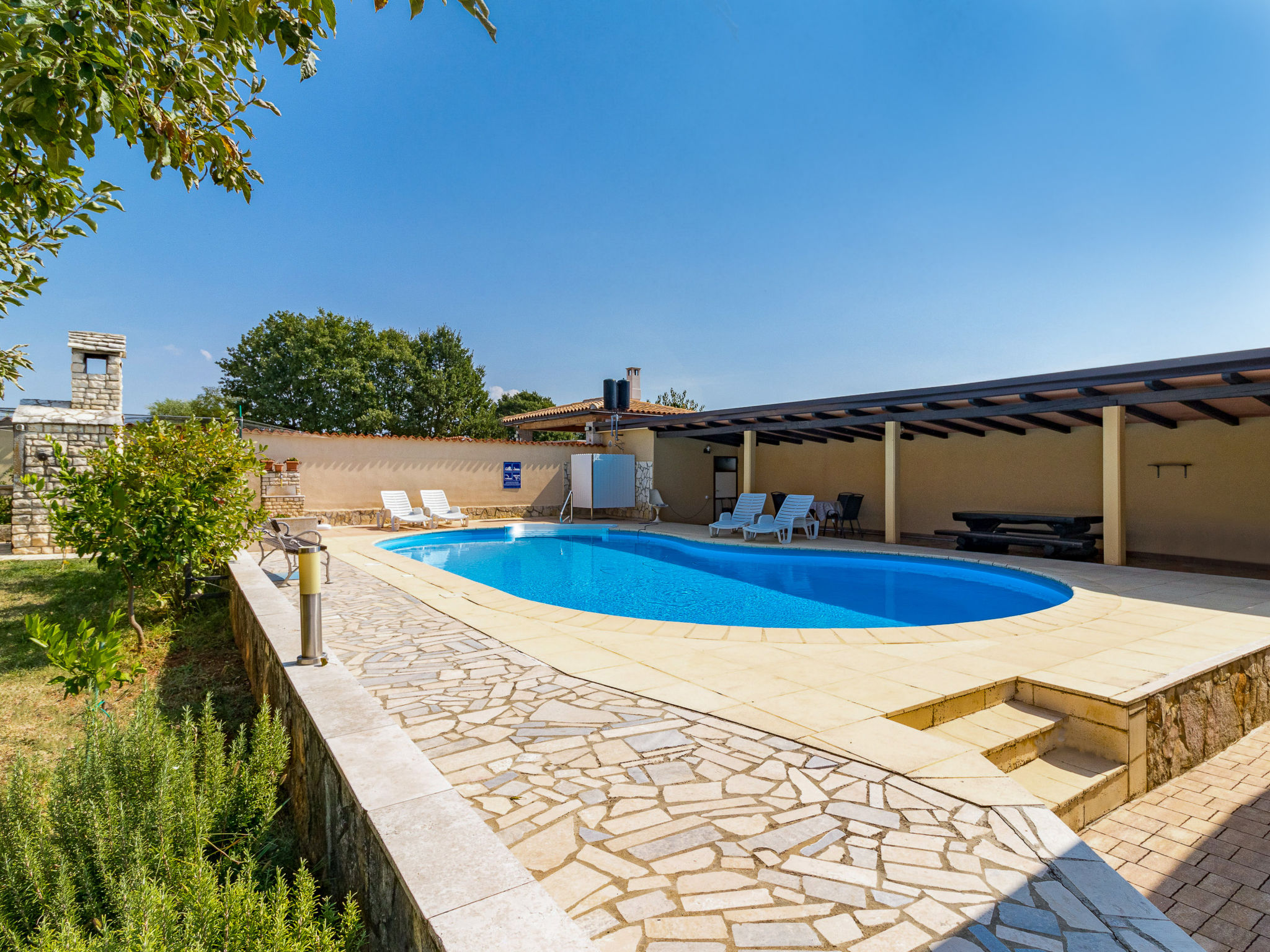 Foto 7 - Apartamento de 2 quartos em Poreč com piscina e jardim