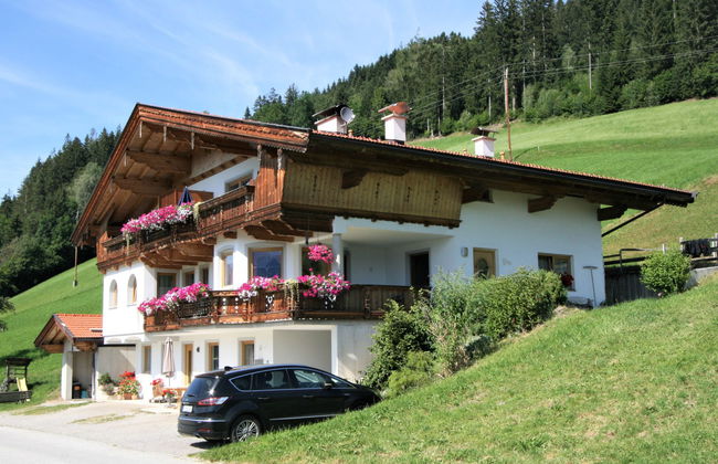 Apartamento de 3 quartos em Hart im Zillertal com jardim e terraço - Foto 1