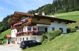 Photo 1 - 2 bedroom Apartment in Hart im Zillertal with terrace and mountain view