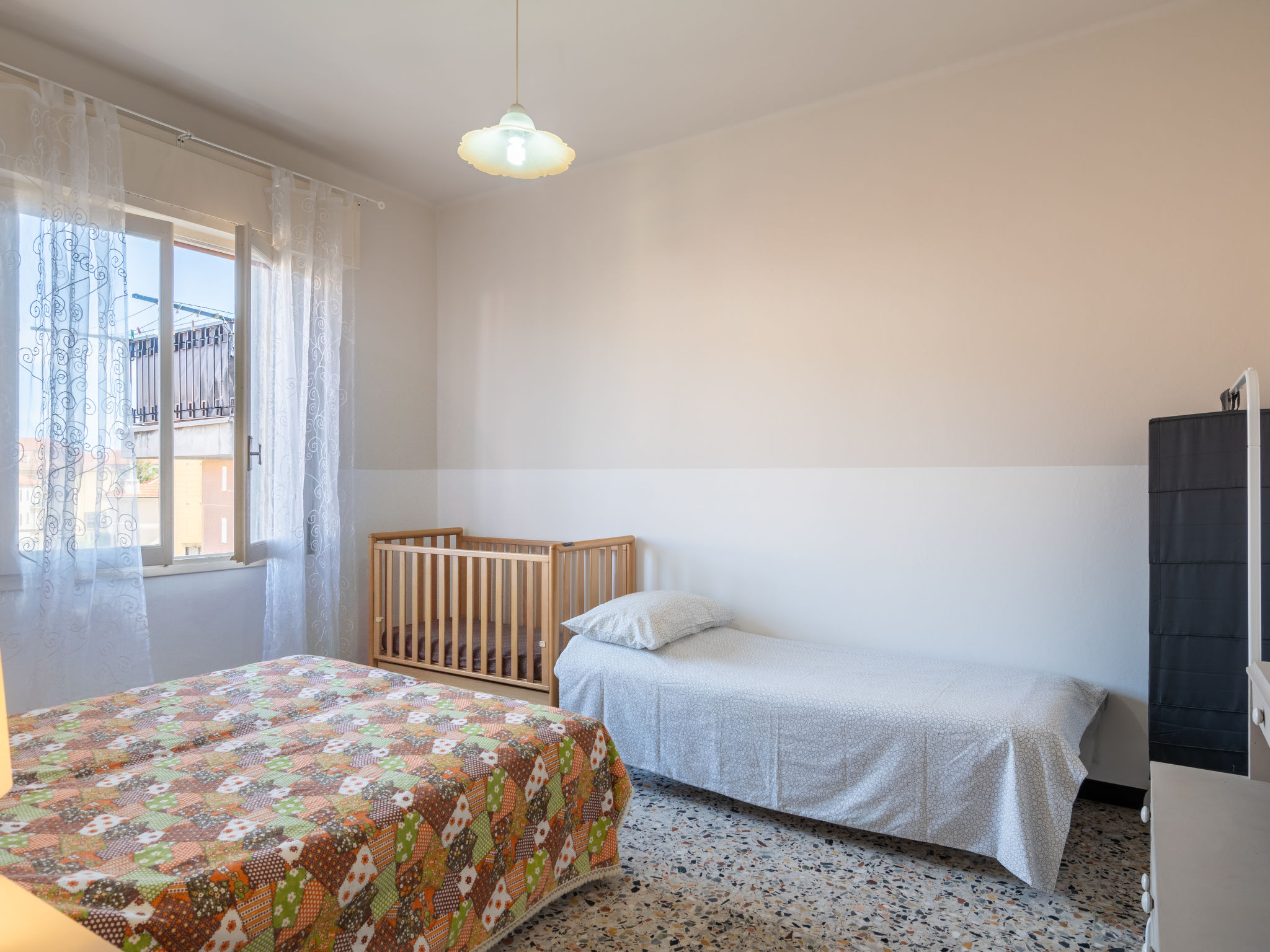 Photo 7 - Appartement de 3 chambres à San Lorenzo al Mare avec terrasse et vues à la mer