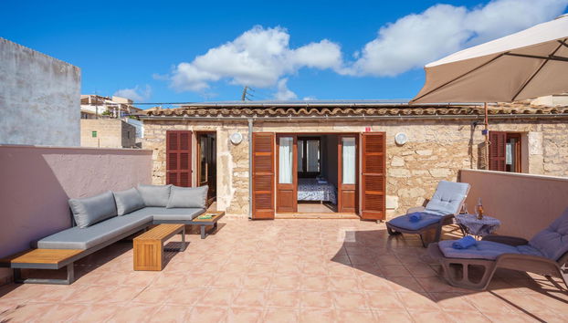 3 bedroom House in Capdepera with garden and terrace - Photo 2