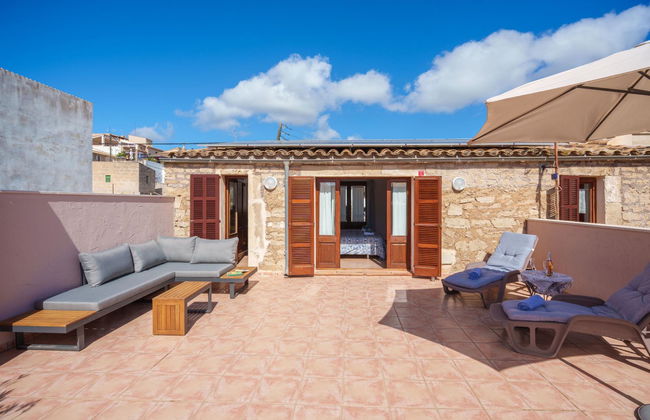 3 bedroom House in Capdepera with garden and terrace - Photo 2
