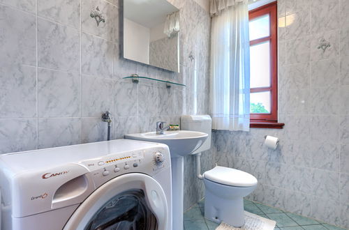 Foto 25 - Apartamento de 2 quartos em Medulin com jardim