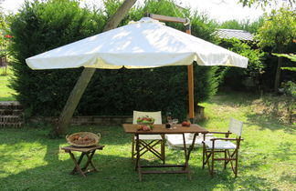 Photo 2 - Maison de 2 chambres à Mombaruzzo avec jardin et terrasse