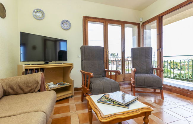 Casa de 5 quartos em Creixell com jardim e terraço - Foto 4