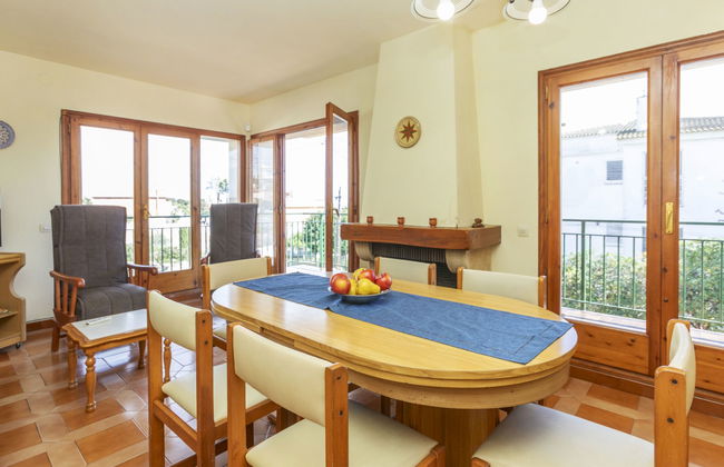 Casa de 5 quartos em Creixell com jardim e terraço - Foto 3