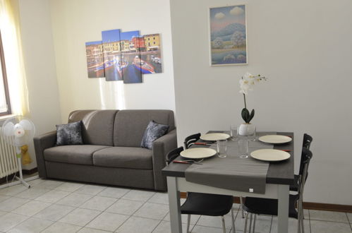 Photo 6 - 2 bedroom Apartment in Lazise with swimming pool and garden