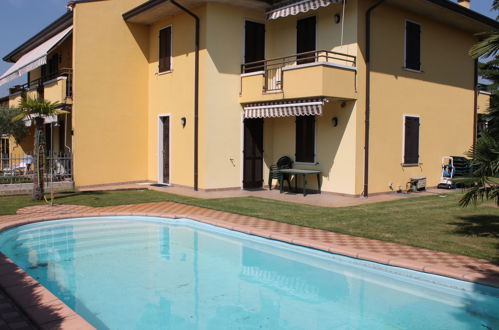 Photo 1 - Appartement de 2 chambres à Lazise avec piscine et jardin