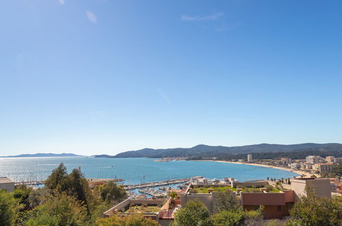 Foto 5 - Apartamento de 2 quartos em Le Lavandou com piscina e vistas do mar