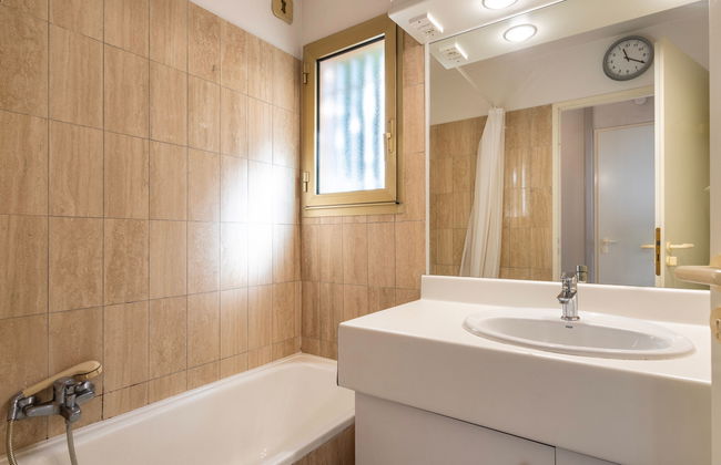 Apartamento de 3 quartos em Le Lavandou com piscina e terraço - Foto 16