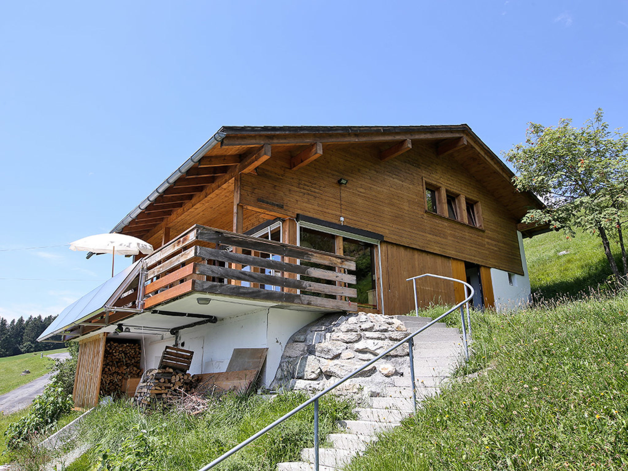 Photo 3 - Appartement de 4 chambres à Luzein avec piscine et vues sur la montagne