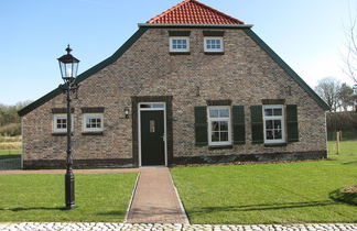 Photo 2 - Maison de 4 chambres à Roggel avec piscine et jardin