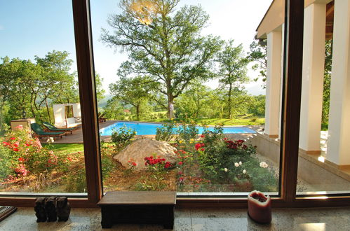 Foto 3 - Casa de 4 habitaciones en Buzet con piscina privada y jardín