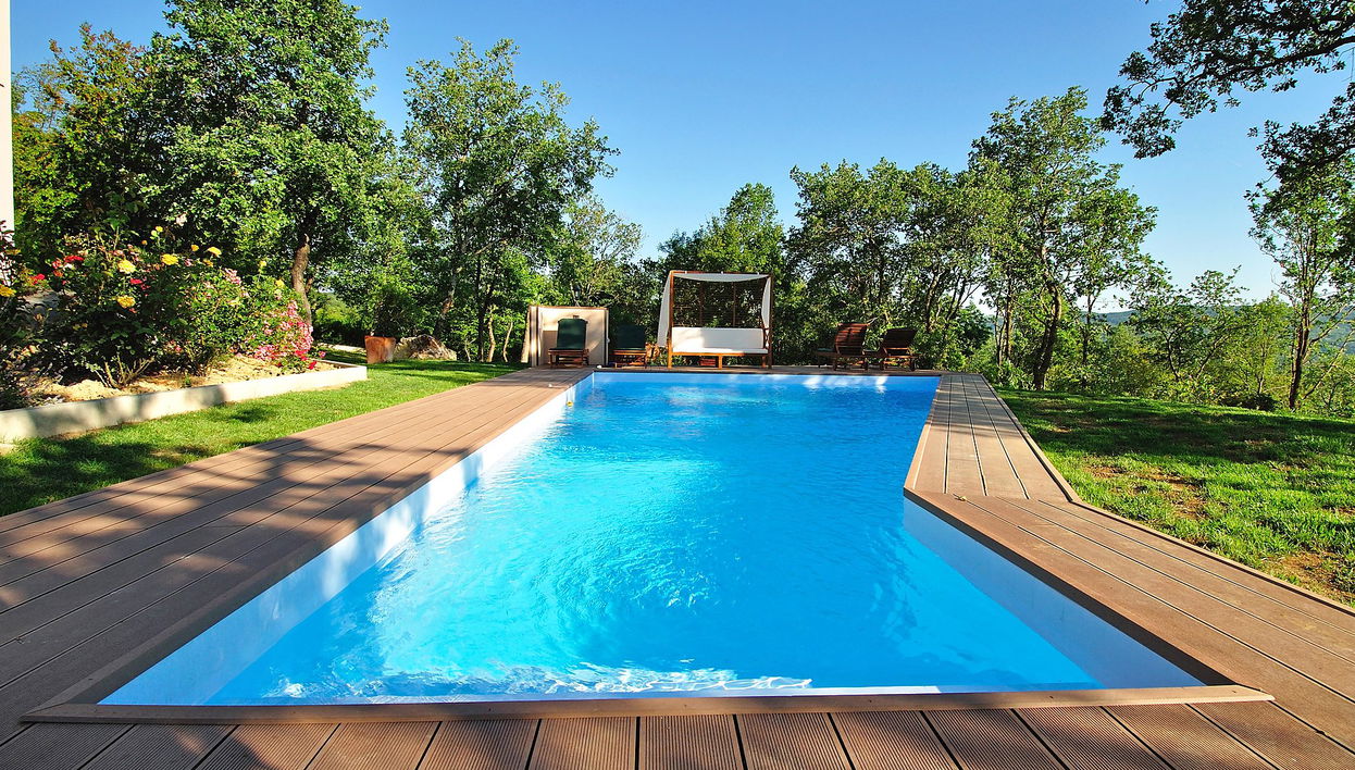 Casa de 4 quartos em Buzet com piscina privada e jardim - Foto 1