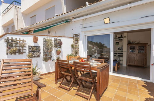 Foto 9 - Appartamento con 3 camere da letto a Tossa de Mar con terrazza