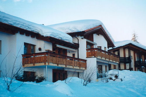 Foto 4 - Appartamento con 2 camere da letto a Laax con sauna e vista sulle montagne