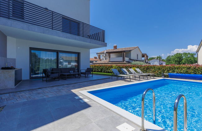 Casa de 4 quartos em Poreč com piscina privada e jardim - Foto 13