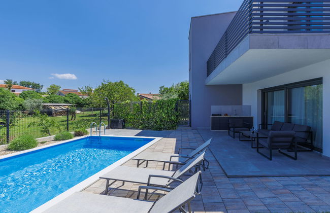 Casa de 4 quartos em Poreč com piscina privada e jardim - Foto 16