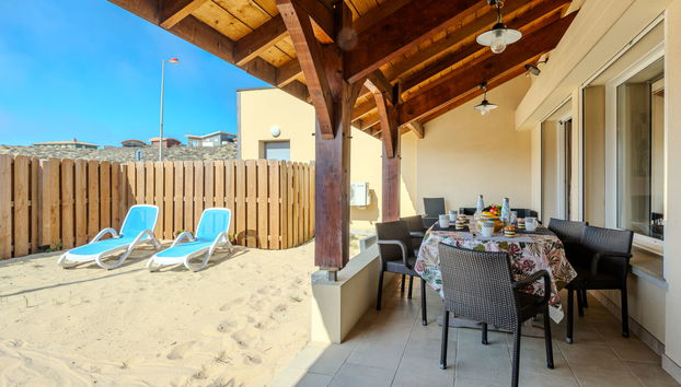 5 bedroom House in Saint-Julien-en-Born with garden and terrace - Photo 2