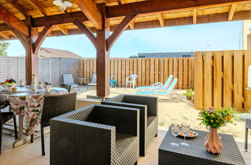 Photo 7 - Maison de 4 chambres à Saint-Julien-en-Born avec jardin et terrasse