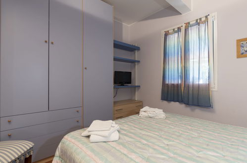 Photo 12 - 1 bedroom Apartment in Vallecrosia with garden and terrace