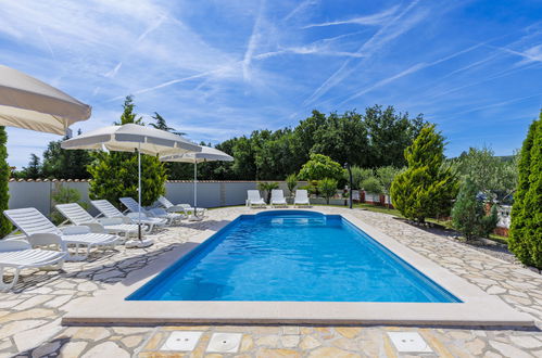 Photo 3 - Maison de 6 chambres à Labin avec piscine privée et jardin