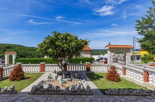 Photo 22 - 6 bedroom House in Labin with private pool and garden