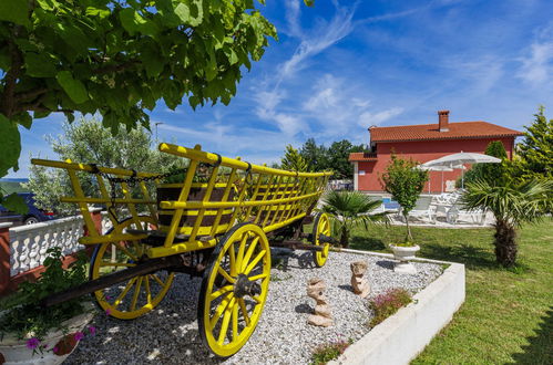 Photo 25 - 6 bedroom House in Labin with private pool and garden