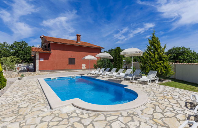Casa de 7 quartos em Labin com piscina privada e jardim - Foto 1