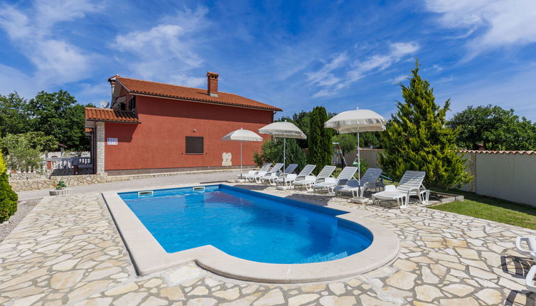 Photo 1 - Maison de 6 chambres à Labin avec piscine privée et jardin