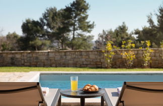 Photo 2 - Maison de 4 chambres à Sveti Lovrec avec piscine privée et jardin