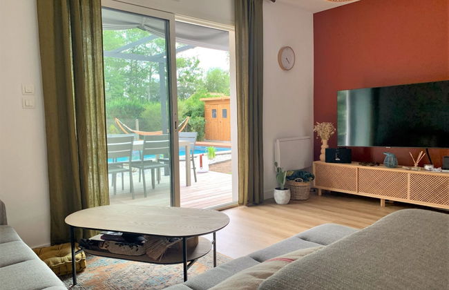 Casa de 5 quartos em Azur com piscina privada e jardim - Foto 2